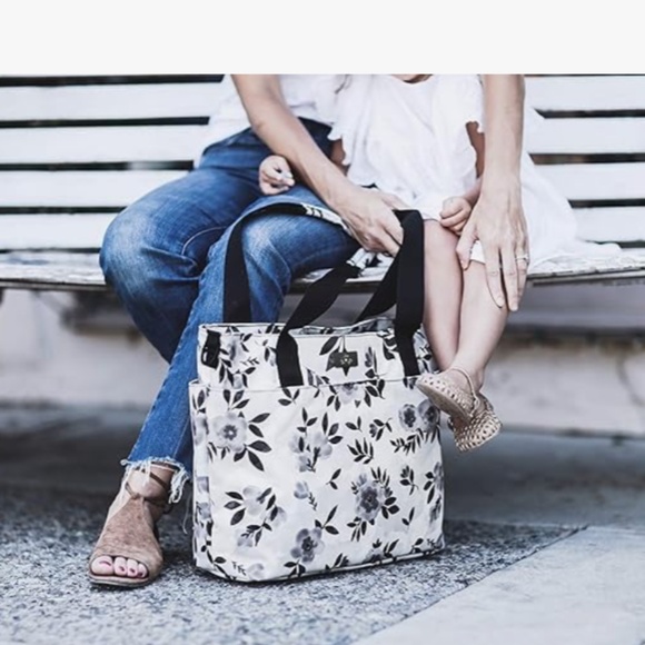 JuJuBe Encore Tote Travel Diaper Bag in Watercolor Ice - Picture 12 of 13